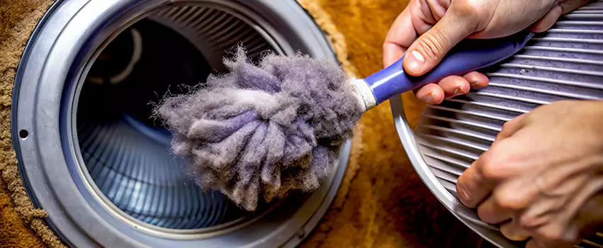 Signs Of A Clogged Dryer Lint Trap in Saint Georges, Quebec